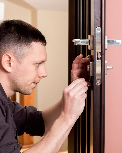 : Professional Locksmith For Commercial And Residential Locksmith Services in Lynwood, CA