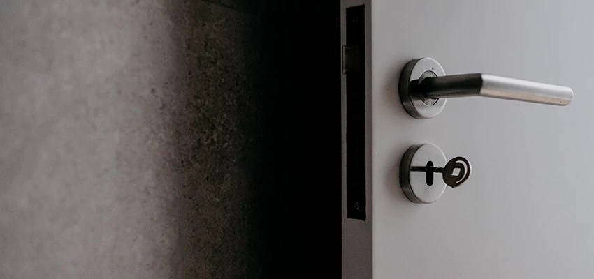 Front Door Handle Repair And Installation in Lynwood, CA