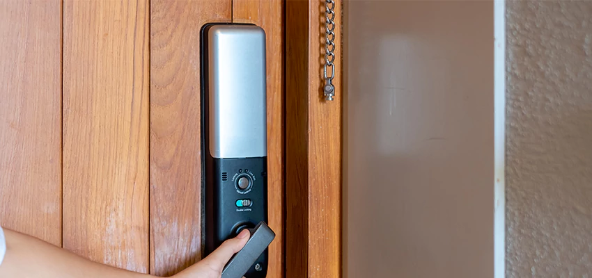 Home Security Electronic Locks Upgrades in Lynwood, CA
